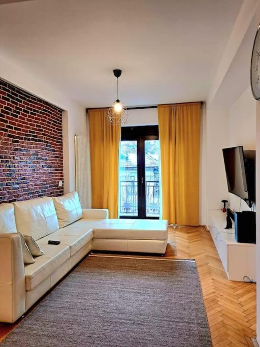 Classy Apartment With Parking In The City Center Bucarest Extérieur photo