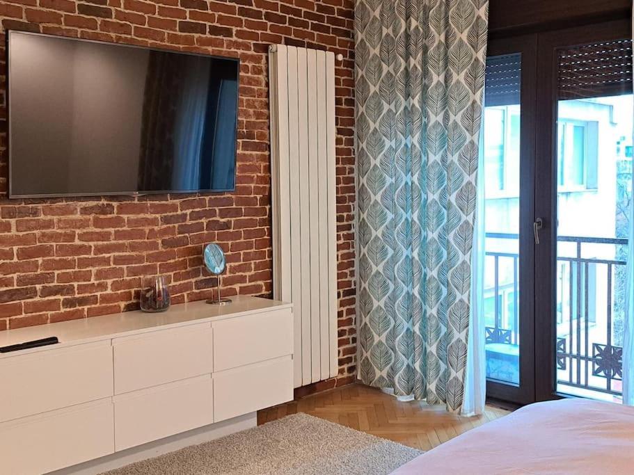 Classy Apartment With Parking In The City Center Bucarest Extérieur photo