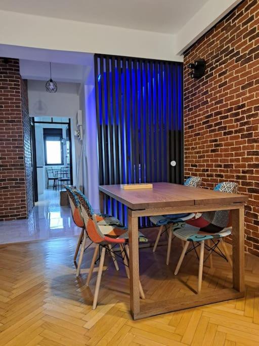 Classy Apartment With Parking In The City Center Bucarest Extérieur photo