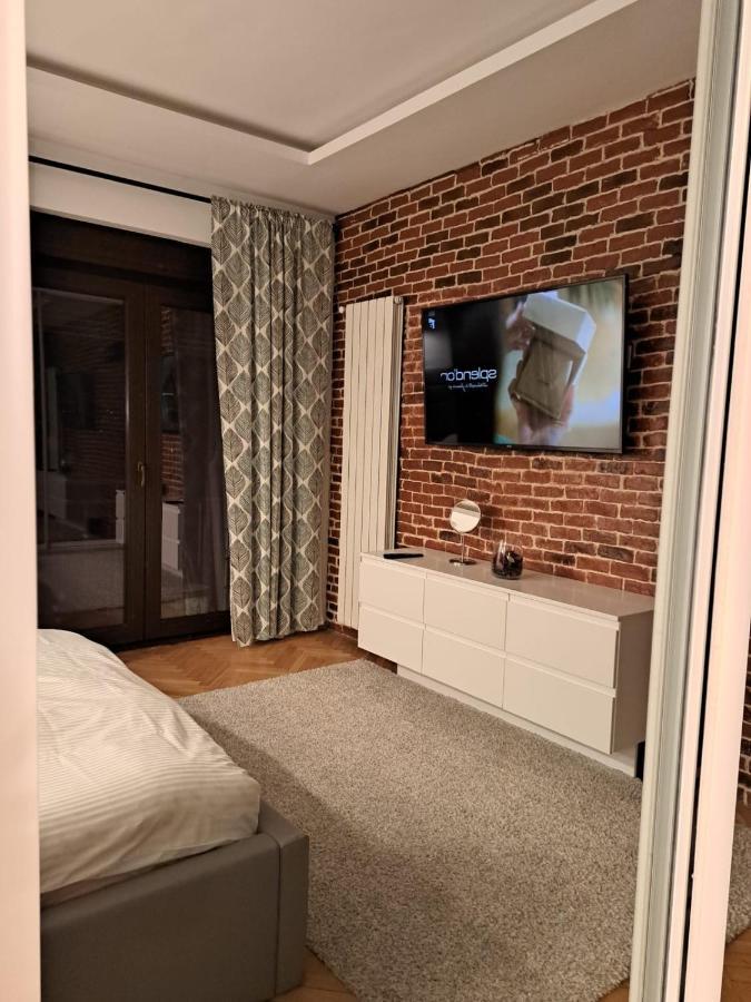 Classy Apartment With Parking In The City Center Bucarest Extérieur photo