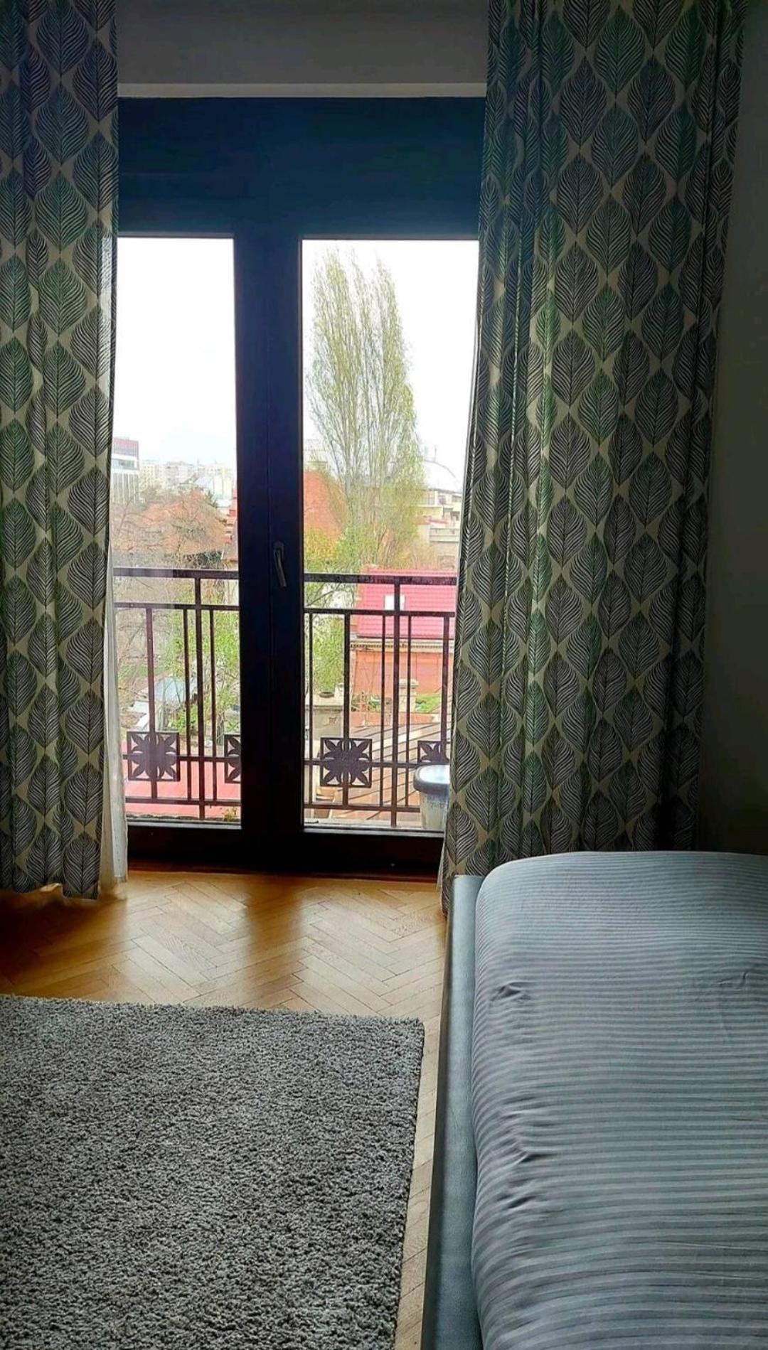 Classy Apartment With Parking In The City Center Bucarest Extérieur photo