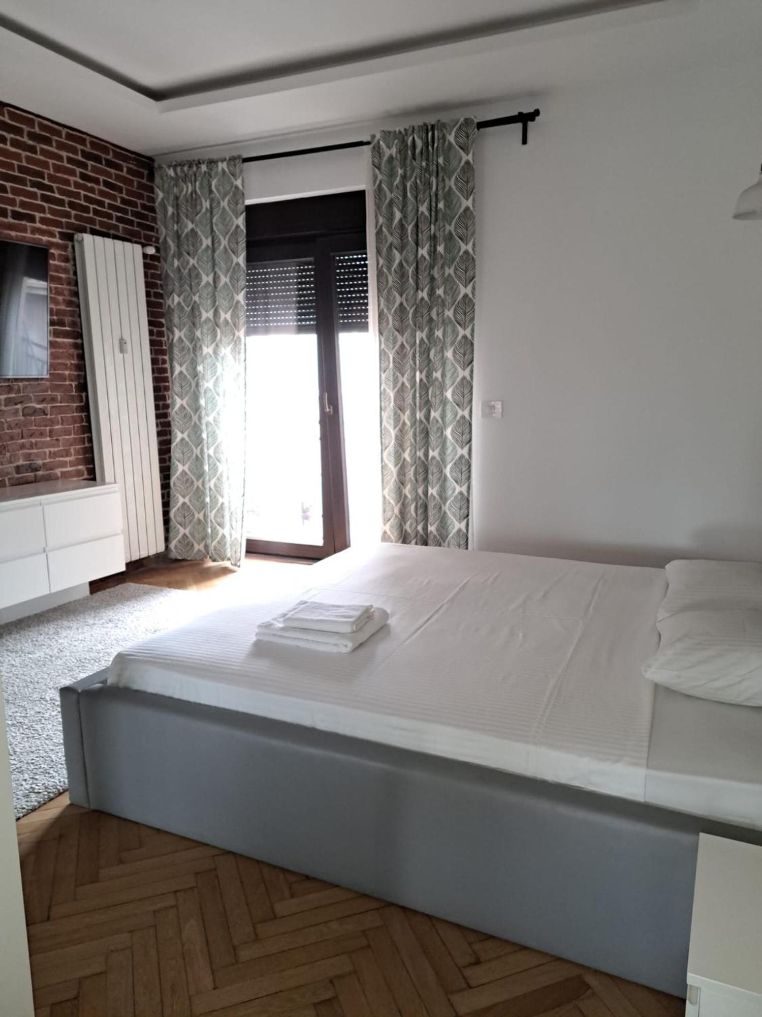 Classy Apartment With Parking In The City Center Bucarest Extérieur photo
